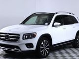 Used 2023 Mercedes-Benz GLB 250 4MATIC w/ Premium Package image 3