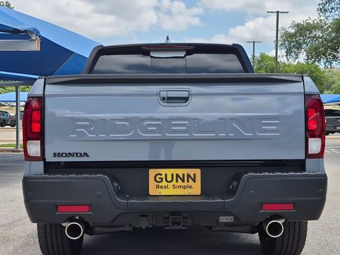 New 2026 Honda Ridgeline Black Edition image 4