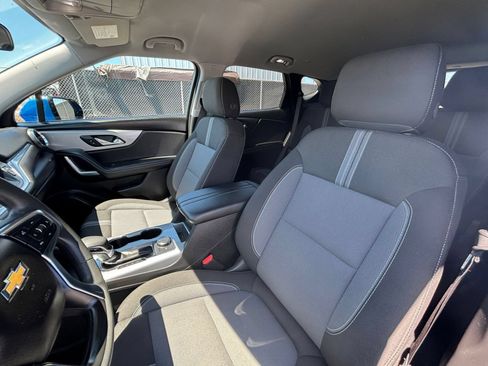 Used 2025 Chevrolet Blazer LT FWD image 28