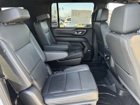 Used 2022 Chevrolet Suburban Z71 image 37