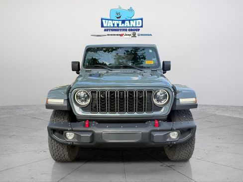Used 2024 Jeep Wrangler Rubicon AWD/4WD image 8