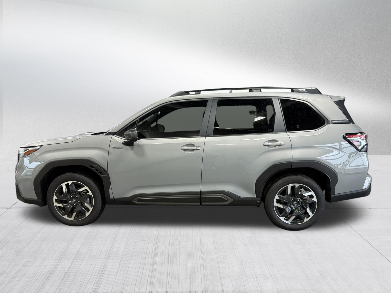 Used 2025 Subaru Forester Limited w/ Popular Package AWD/4WD image 4