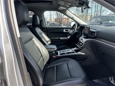 Certified 2023 Ford Explorer XLT w/ Equipment Group 202A image 34