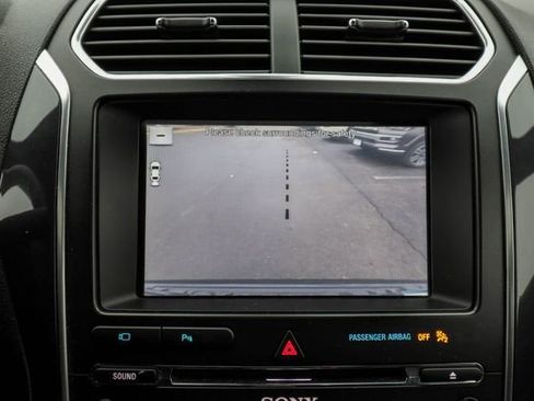 Used 2018 Ford Explorer Sport w/ Equipment Group 401A image 9