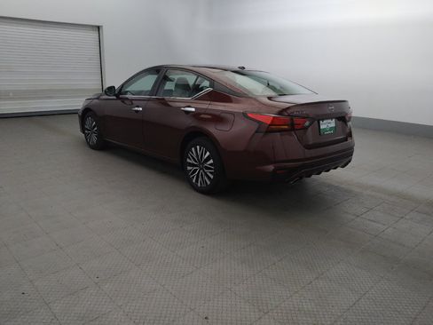 Used 2023 Nissan Altima 2.5 SV w/ SV Premium Package AWD/4WD image 3