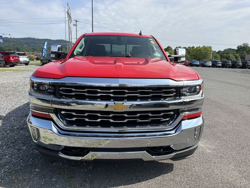 Used 2018 Chevrolet Silverado 1500 LTZ w/ Sport Package AWD/4WD image 13