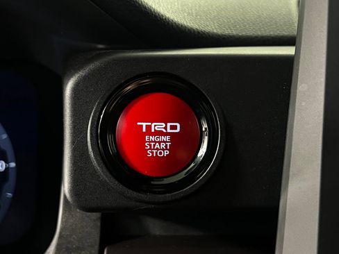 Certified 2025 Toyota Tacoma TRD Sport AWD/4WD image 19