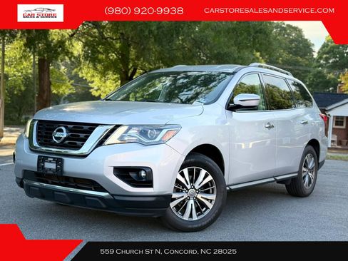 Used 2019 Nissan Pathfinder SV AWD/4WD image 1