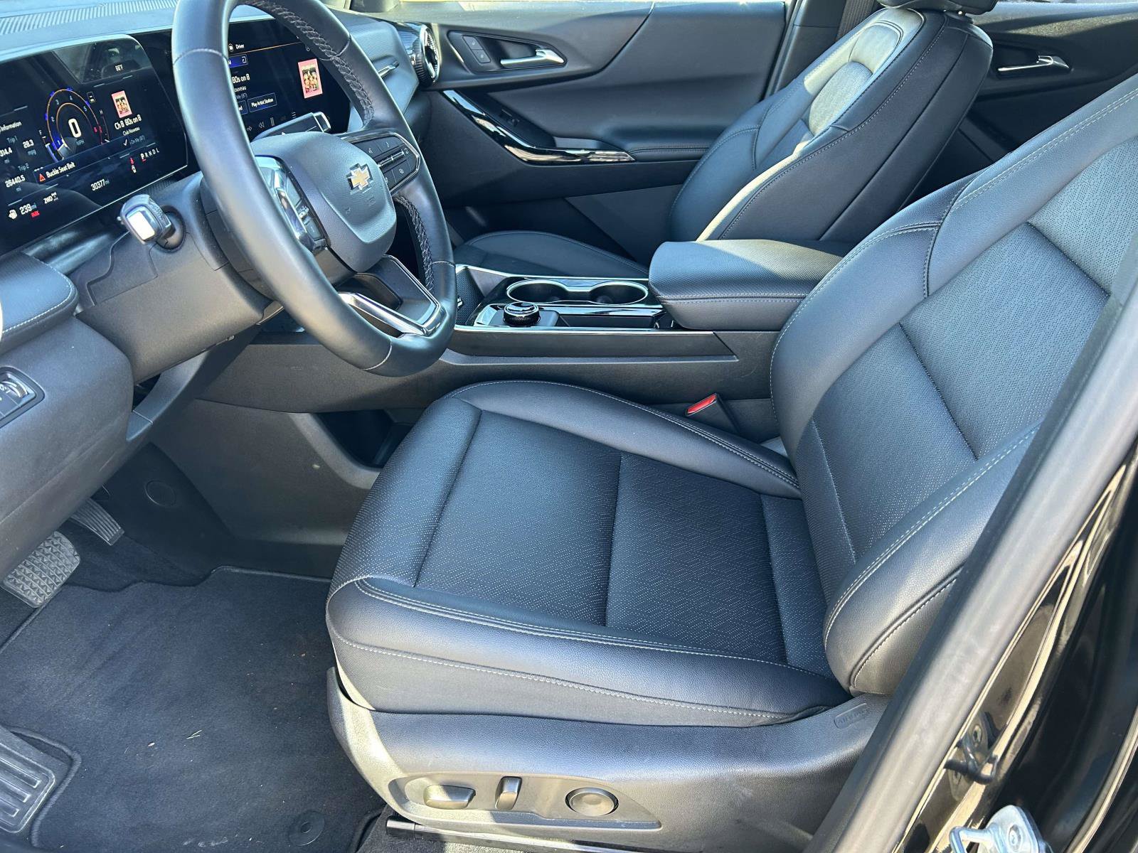 Used 2026 Chevrolet Equinox LT w/ Convenience Package II AWD/4WD image 15