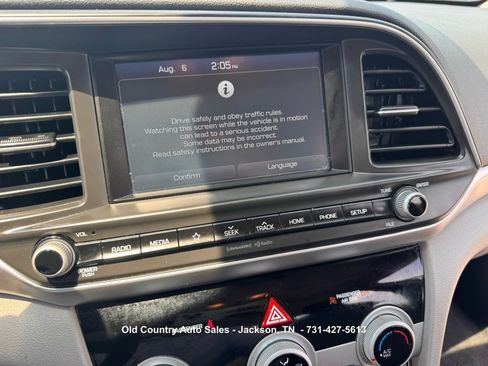Used 2019 Hyundai Elantra SEL FWD image 25