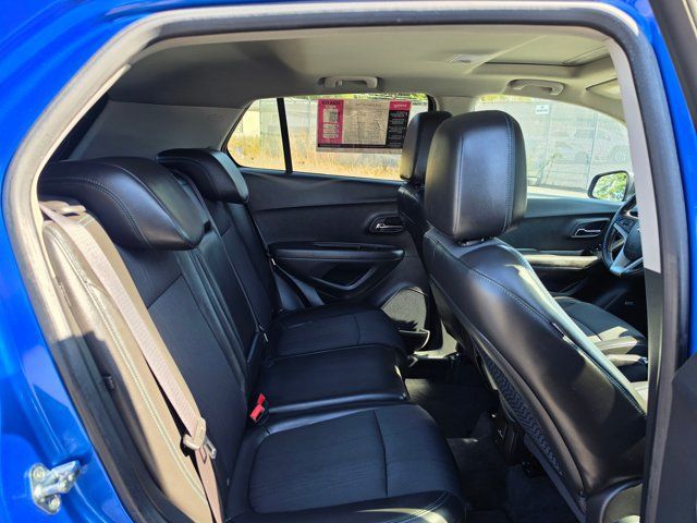 Used 2016 Chevrolet Trax LT w/ LT Sun and Sound Package AWD/4WD image 12