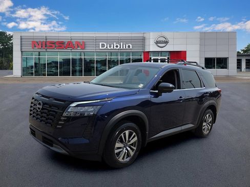 New 2026 Nissan Pathfinder SL w/ Cargo Package FWD image 1