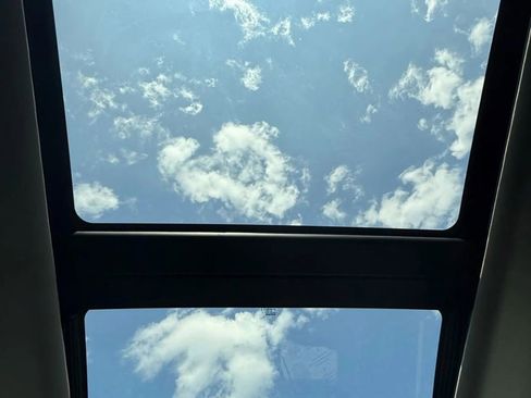 Used 2019 Nissan Murano SV image 27