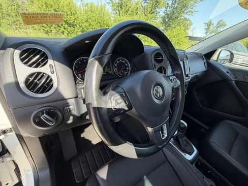 Used 2016 Volkswagen Tiguan SE AWD/4WD image 12
