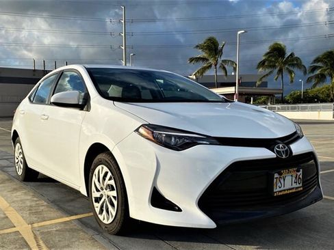 Used 2019 Toyota Corolla LE FWD image 3