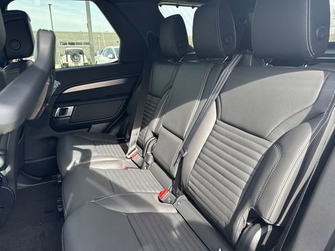 New 2026 Land Rover Discovery Limited Edition image 11
