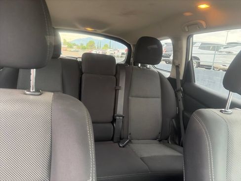 Used 2020 Nissan Pathfinder SV FWD image 21