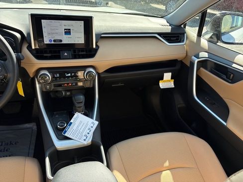 New 2025 Toyota RAV4 LE image 5