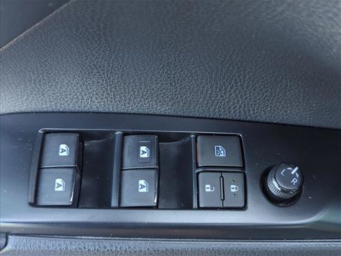 Certified 2019 Toyota Camry SE FWD image 10