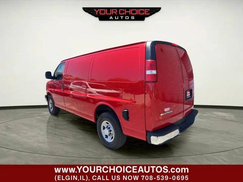 Used 2017 Chevrolet Express 3500 RWD image 3
