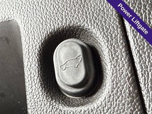 Used 2015 Chevrolet Tahoe LTZ image 16