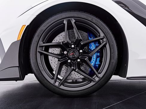 Used 2019 Chevrolet Corvette ZR1 RWD image 3