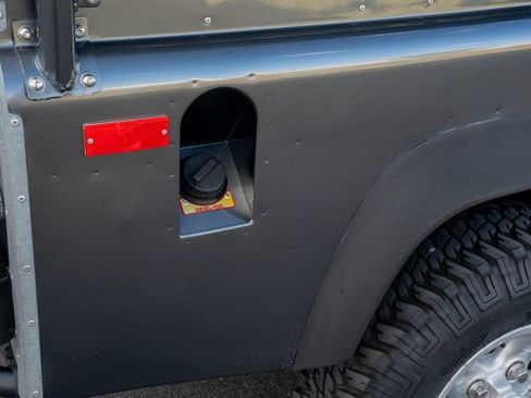 Used 1993 Land Rover Defender 110 AWD/4WD image 22