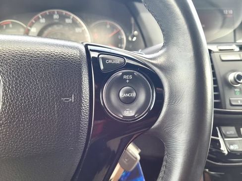 Used 2017 Honda Accord Sport image 23