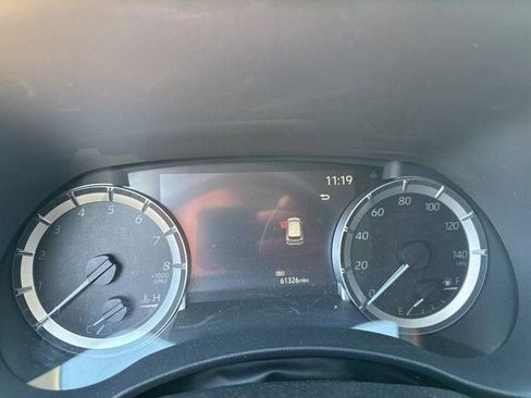 Used 2024 Toyota Highlander LE image 30