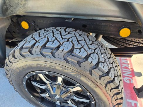 Used 2011 Chevrolet Silverado 1500 LT w/ Texas Edition RWD image 45