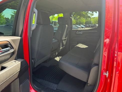 Used 2023 Chevrolet Silverado 1500 LT AWD/4WD image 11