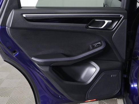 Used 2022 Porsche Macan image 29