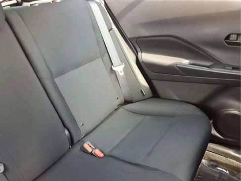 Used 2024 Nissan Kicks S image 19