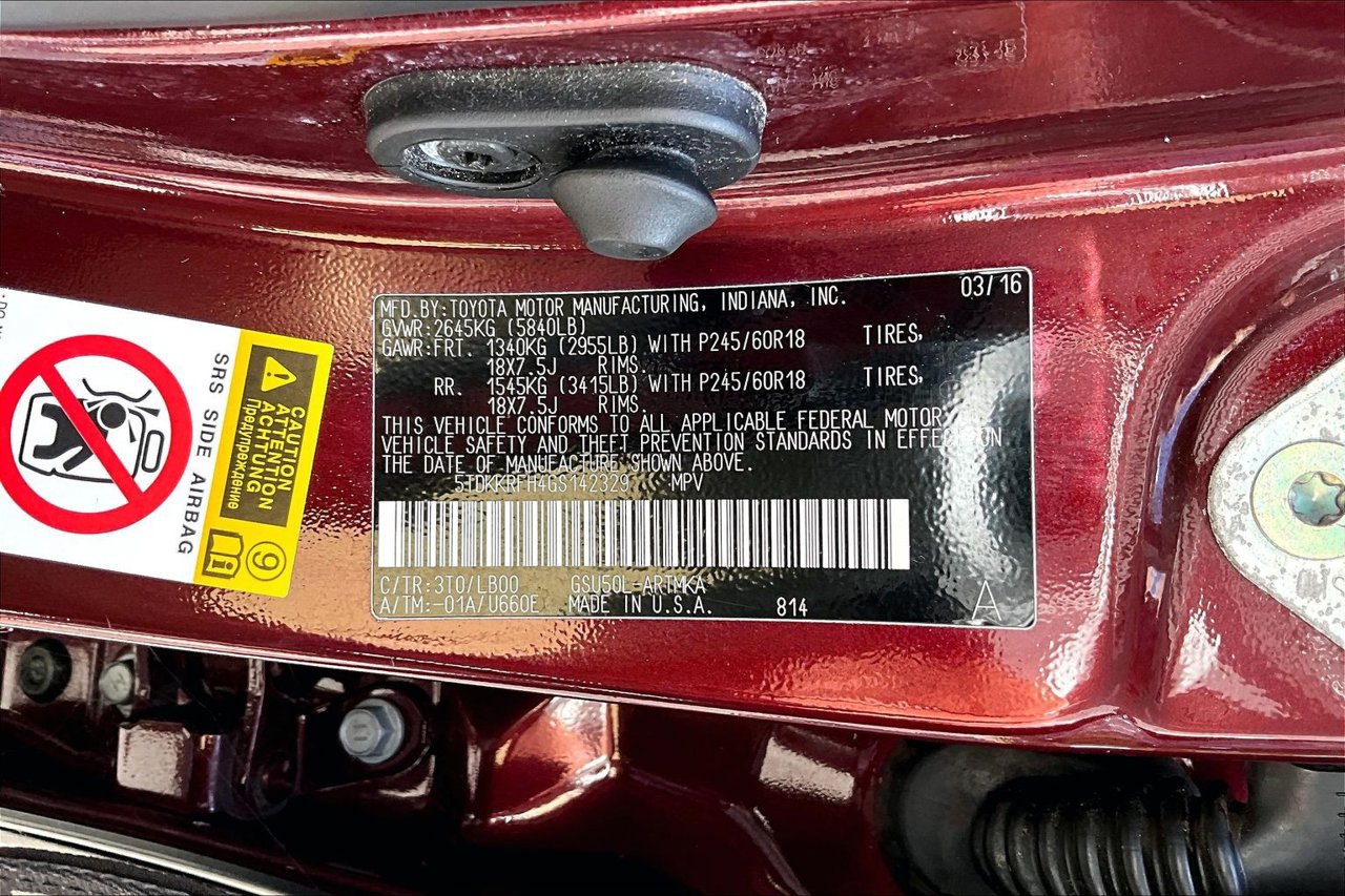 Used 2016 Toyota Highlander XLE FWD image 16