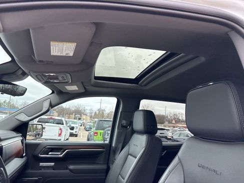 Used 2024 GMC Sierra 1500 Denali w/ Denali Reserve Package image 16