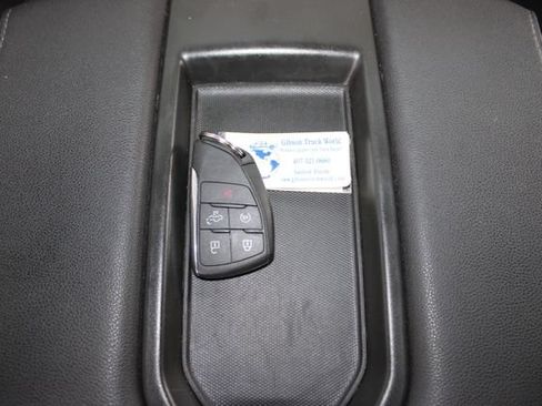Used 2025 Chevrolet Silverado 2500 LT w/ Convenience Package AWD/4WD image 25