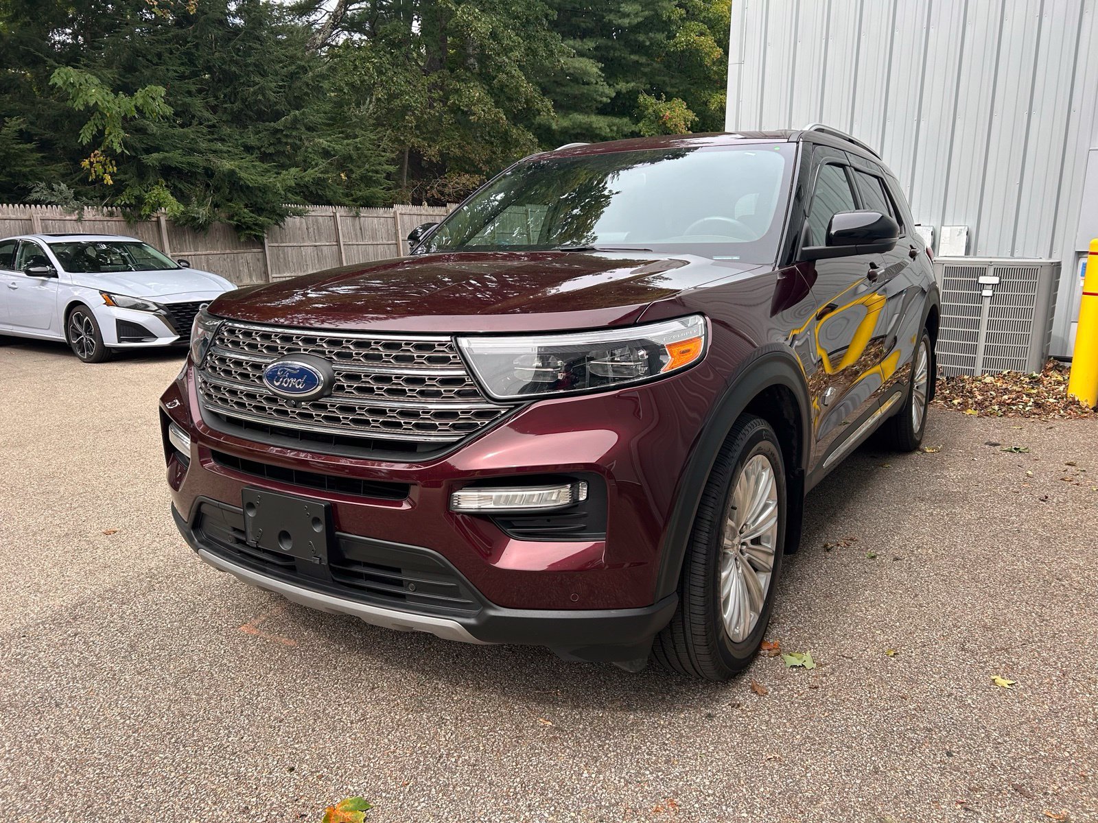 Used 2022 Ford Explorer King Ranch w/ Class IV Trailer Tow Package AWD/4WD image 11