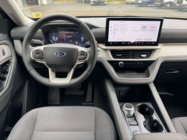 Used 2026 Ford Explorer Active AWD/4WD image 19