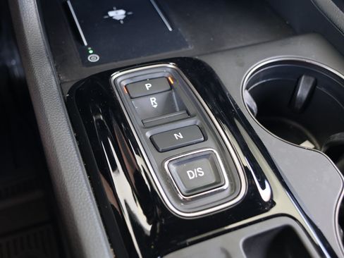 Used 2025 Honda Pilot TrailSport image 29