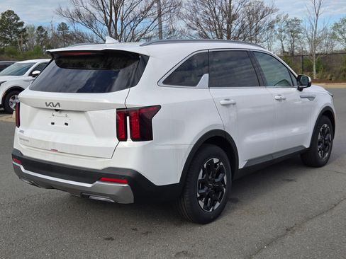 New 2026 Kia Sorento S w/ S Panoramic Sunroof Package image 7