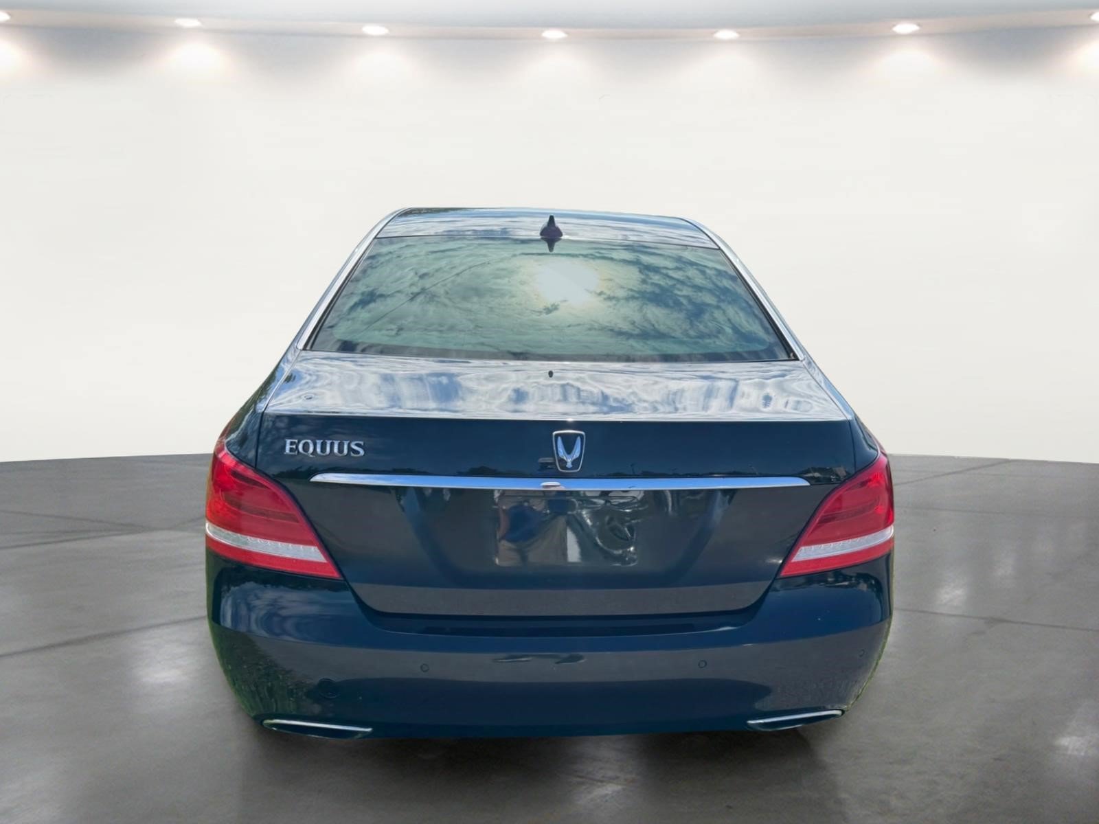 Used 2015 Hyundai Equus Signature RWD image 15