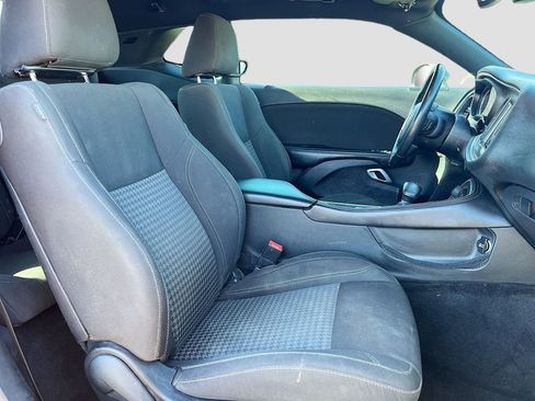 Used 2017 Dodge Challenger SXT RWD image 24