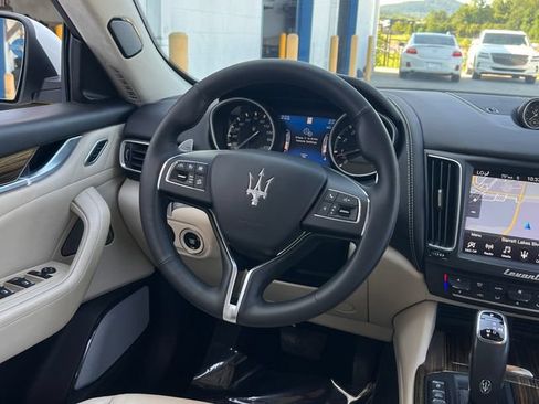 Used 2019 Maserati Levante S GranLusso AWD/4WD image 17