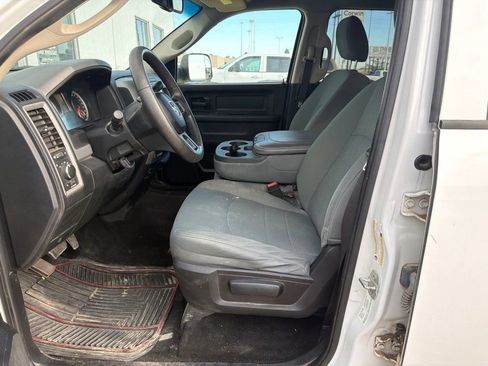 Used 2014 RAM 1500 ST w/ SXT Appearance Group AWD/4WD image 16