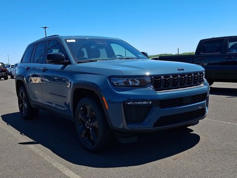 New 2026 Jeep Grand Cherokee Limited w/ Limited Altitude Package AWD/4WD image 1