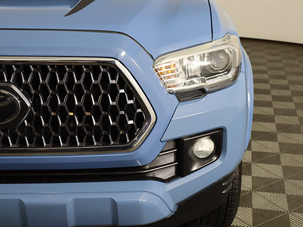 Used 2019 Toyota Tacoma TRD Sport AWD/4WD image 13