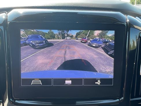 Used 2021 Chevrolet Traverse LT AWD/4WD image 22