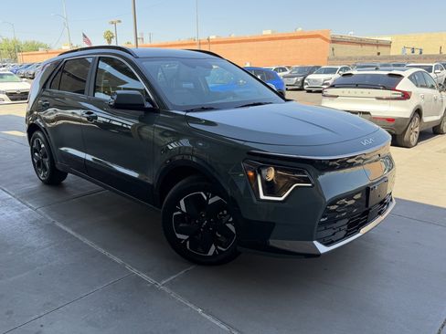 Used 2025 Kia Niro Wind FWD image 6