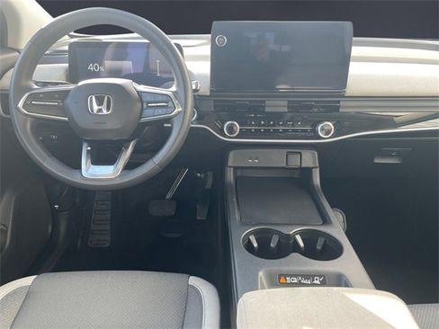Certified 2024 Honda Prologue EX image 10