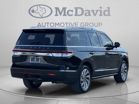 Certified 2023 Lincoln Navigator Reserve AWD/4WD image 7